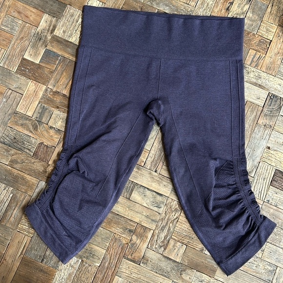 lululemon athletica Pants - Lululemon In The Flow Plum Purple Seamless Cropped Leggings Size 8
